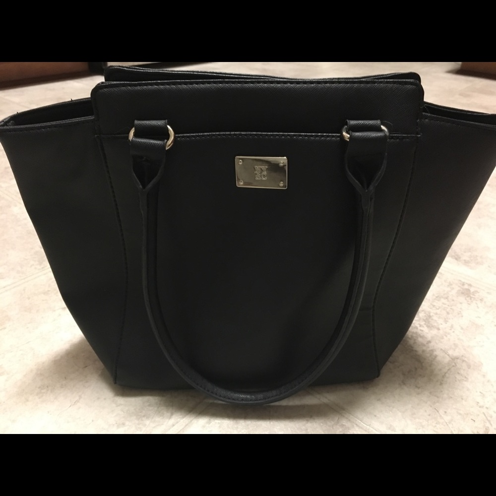 NEW YORK AND COMPANY Black Purse